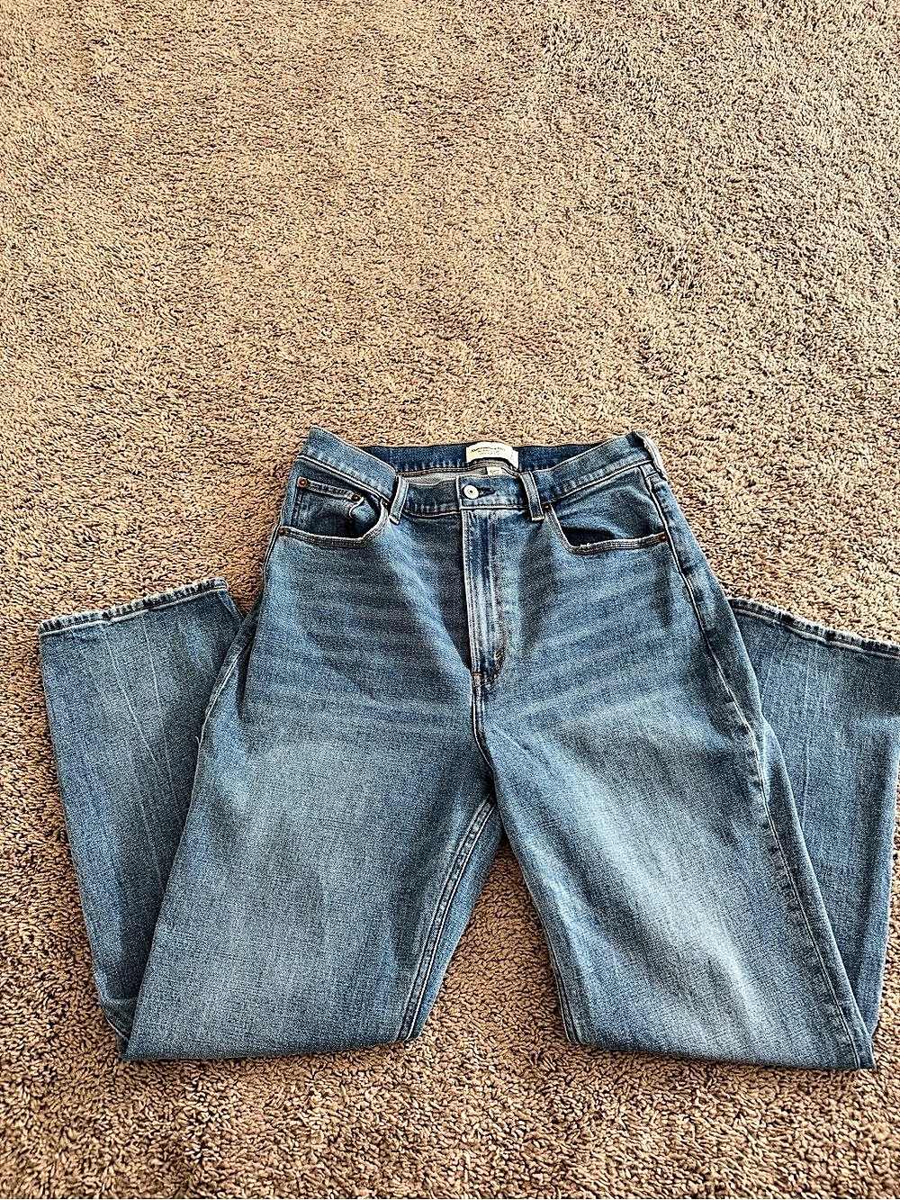 Abercrombie & Fitch Curve Love The Ankle Straight Ultra High Rise Jeans Waist 30